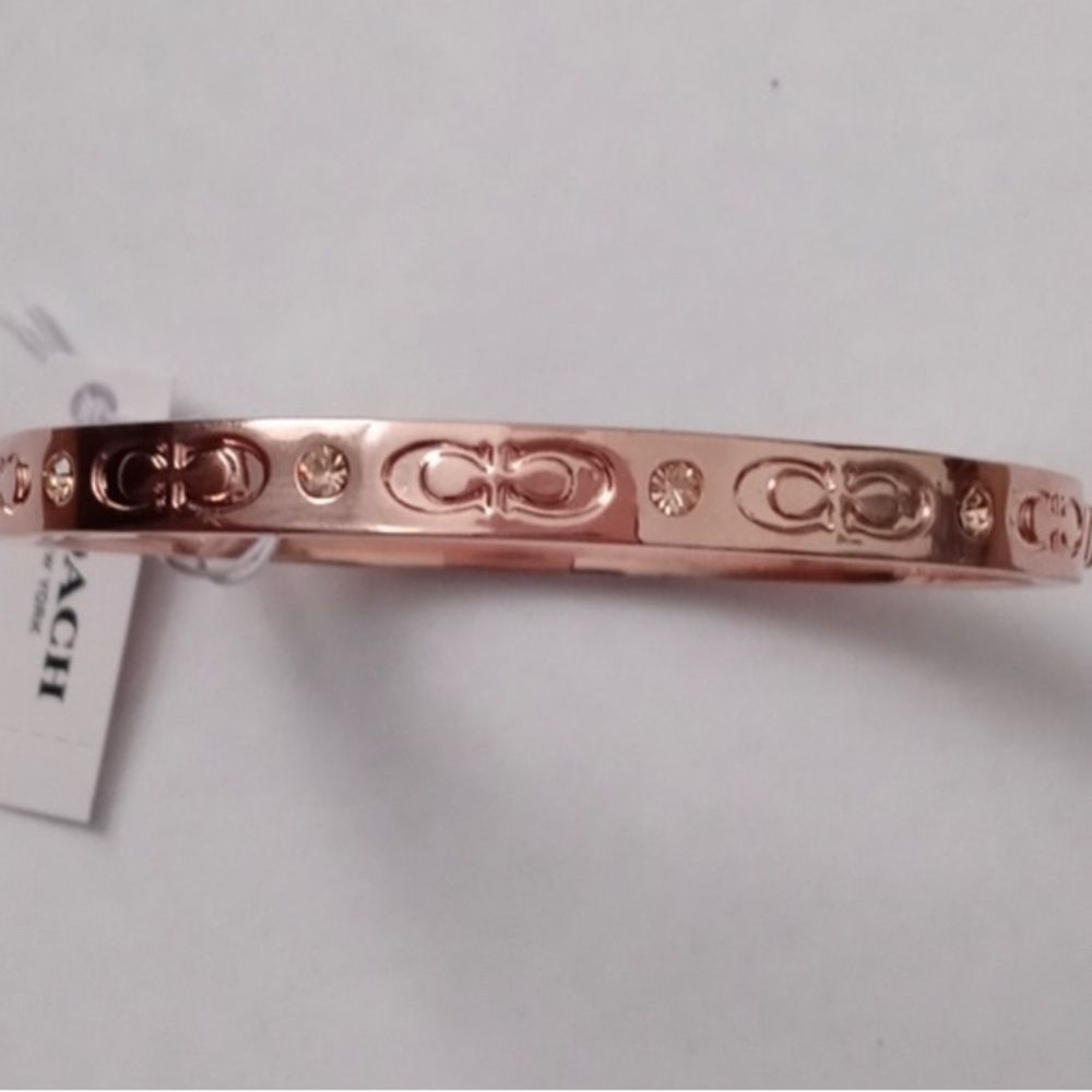 NEW Coach Kissing C Hinged Bangle - Rosegold - Picture 2 of 8